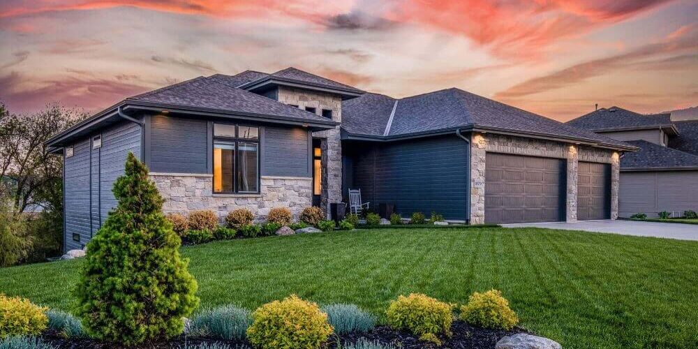 benefits of seamless gutters